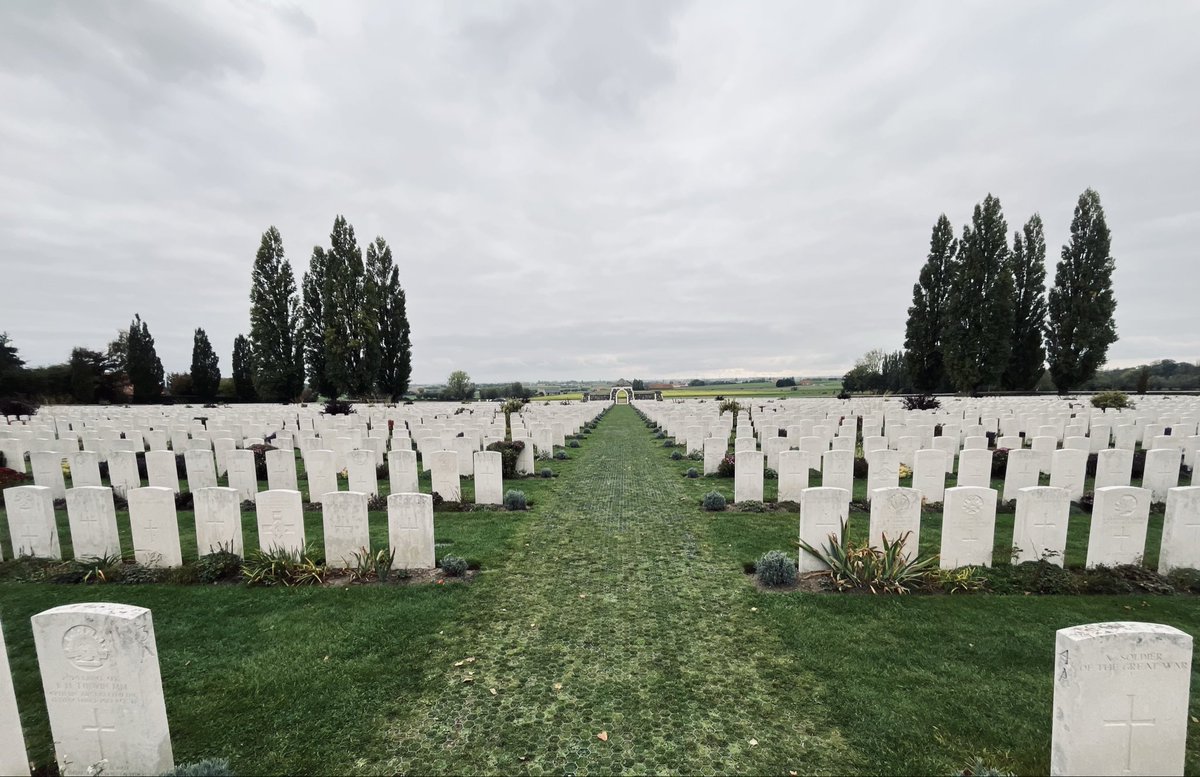 We shall remember them. 

Never again. 

#11november #11novembre