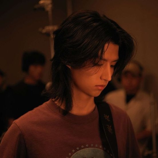 raresafespace's tweet photo. Mirip 😭 https://t.co/58T9Qm7ztX
