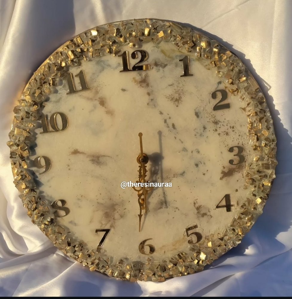 Twinklepatel_19's tweet photo. Hello.... 
I'm Twinkle and I'm a resin artist... 
If you want any RESIN ITEMS... DM me for more information... Thank you 🙏🏻
Instagram I'd : @theresinauraa https://t.co/qhitJ5h6Kl
