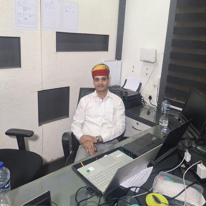 maxmfields's tweet image. #NewProfilePic