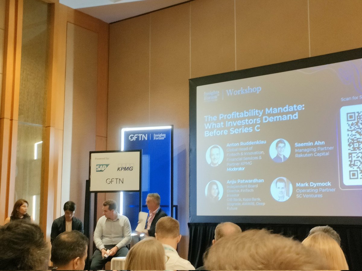 DeepInsightLabs's tweet image. Day one of the Insights Forum by GFTN at Marina Bay Sands Expo

#fintech #singapore #aiinfinnace