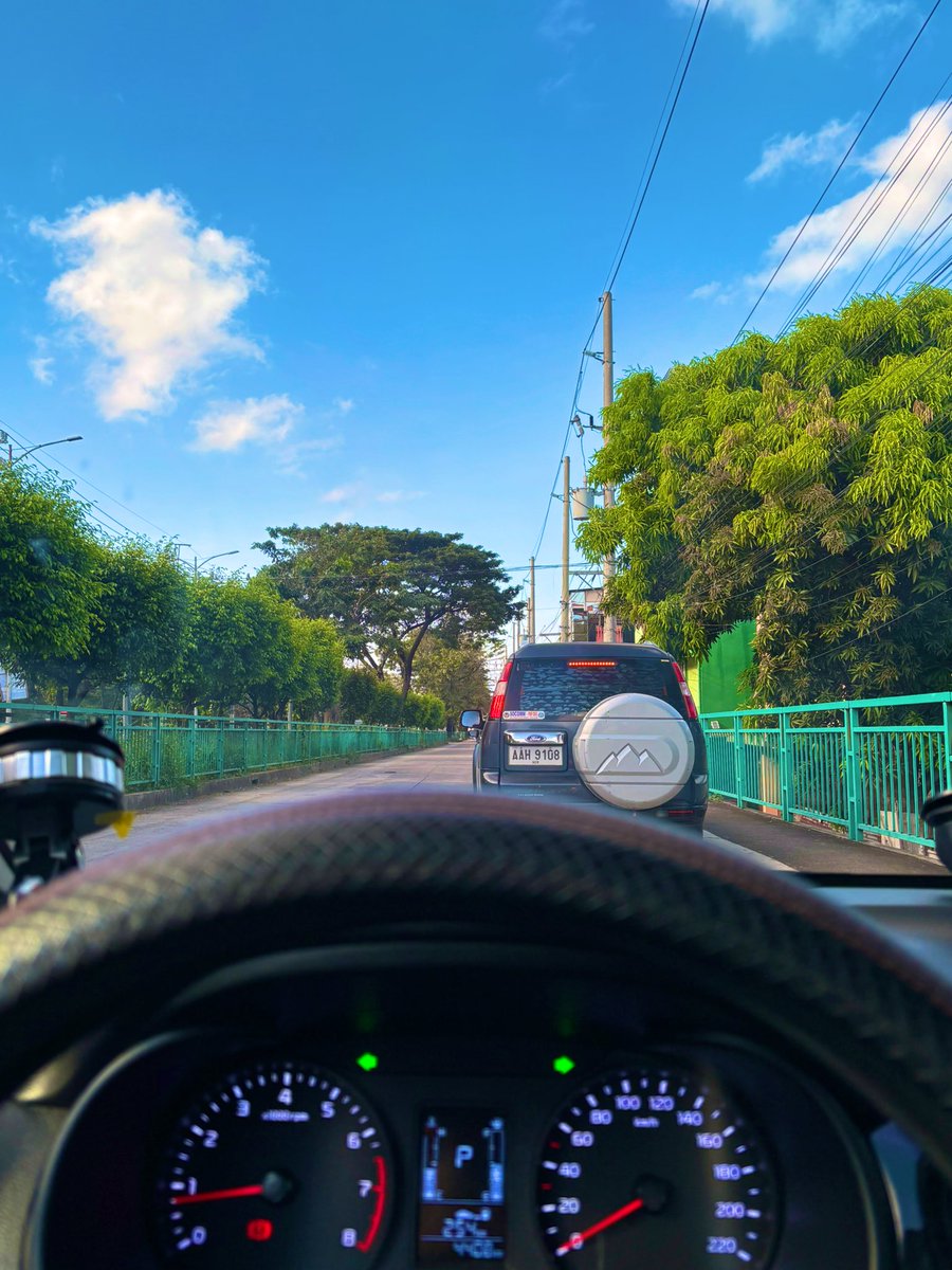 stfubisente's tweet image. 📍 DLSU Dasmariñas. #KAPOY