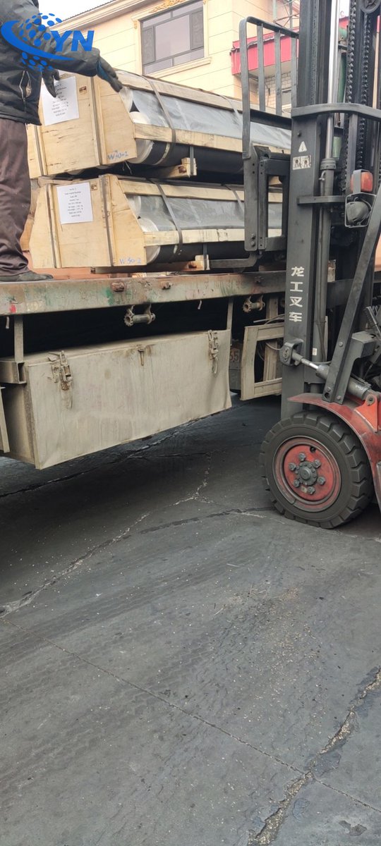 aureliayncarbon's tweet image. Another shipment is rolling out! 🚢
High-grade graphite electrodes heading to our global customers.
Engineered for strength, conductivity &amp;amp; performance — made to keep your furnaces running efficiently. ⚡
#GraphiteElectrode #SteelIndustry #Foundry #Export