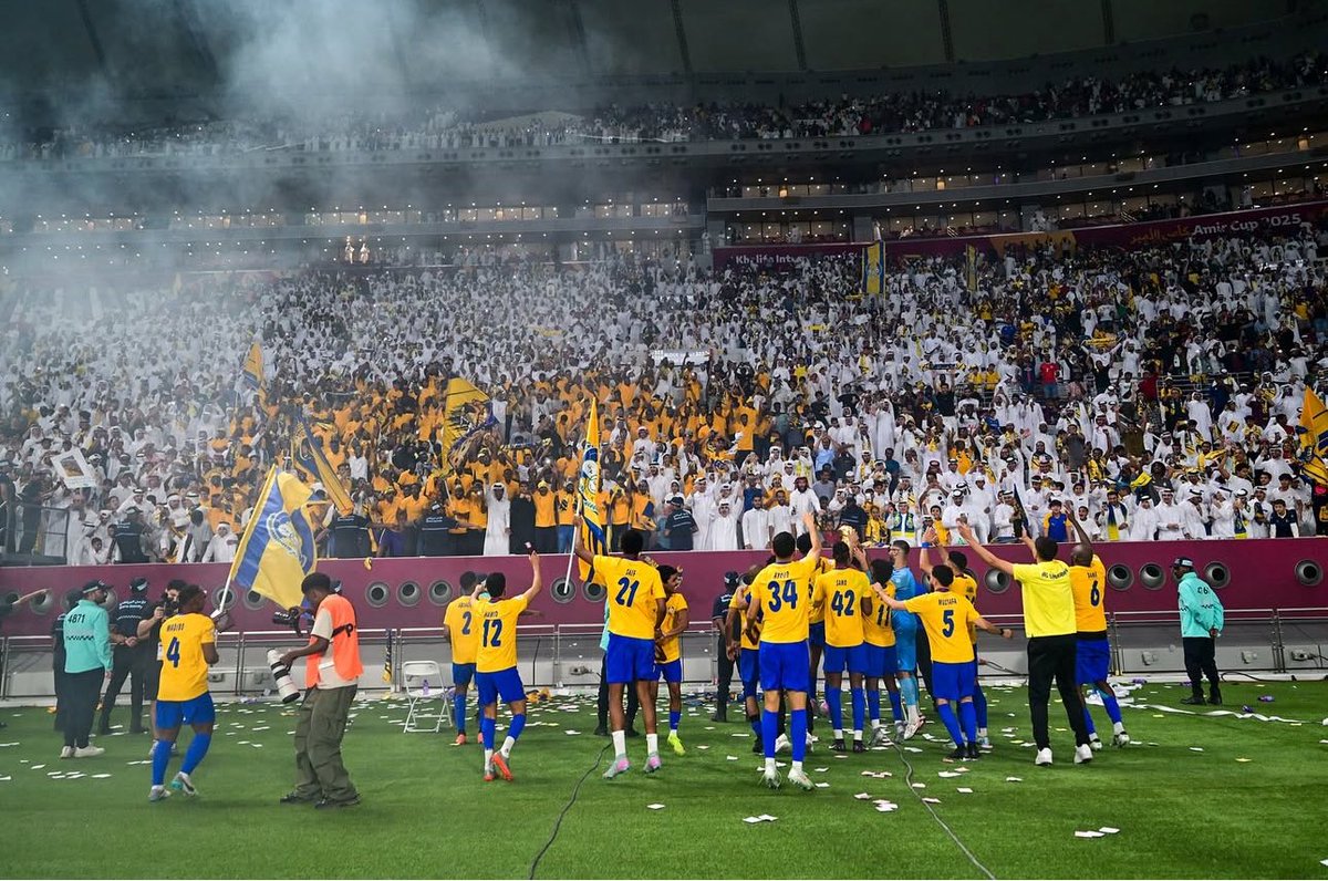 Abdullagharafa's tweet photo. كلام من الخاطر من اخوكم الصغير حق جمهور الغرافة 💙💛

فريقنا متصدر الدوري 🥇
 ابطال اخر نسخة من كأس الامير 🏆

فريقنا يقدم مستويات كبيرة ف كل مباراة يلعبها و لعيبتنا و المدرب يثبتون لنا كل مباراة عن مباراة انهم قد الثقة و انهم قادرين يحققون بطولة هل موسم…

اذا ماوقفنا مع النادي الحين و هل وقت بذات متى نوقف معاه ؟ 

الي ناقص بس حضور الجمهور و دعمنا للفريق، هذي وقتنا نوقف مع الفريق هذي الوقت الي لازم نوقف فيه كلنا مع نادينا احنا كلنا جمهور و ادارة و لعيبة مرينا بفترة صعبة وايد و ظروف كانت صعبة عانينا منها كلنا، ف الحين جا الوقت الي نوقف فيه مع فريقنا و نعزز من قوته بتشجيعنا و حضورنا و دعمنا و وقفتنا معاه💛💙

هذا الوقت اكثر وقت لازم نتكاتف فيه مع بعض..

و بإذن بنفرح في بطولة هل موسم🔵🟡

جمهور انتو اساس اي بطولة يحققها النادي 💛💙

#الغرافة