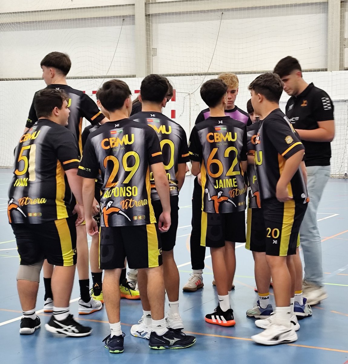 💥🤾‍♀️🅑🅐🅛🅞🅝🅜🅐🅝🅞💥
🤾‍♀️ 𝙀𝙡 𝙟𝙪𝙫𝙚𝙣𝙞𝙡 𝙙𝙚𝙡 𝘽𝙈 𝙐𝙩𝙧𝙚𝙧𝙖, 𝙨𝙚 𝙝𝙖𝙘𝙚 𝙛𝙪𝙚𝙧𝙩𝙚 𝙚𝙣 𝙑𝙞𝙨𝙩𝙖𝙡𝙚𝙜𝙧𝙚 𝙘𝙤𝙣 𝙪𝙣𝙖 𝙣𝙪𝙚𝙫𝙖 𝙫𝙞𝙘𝙩𝙤𝙧𝙞𝙖👇 elsilbatodigital.es/?p=22575