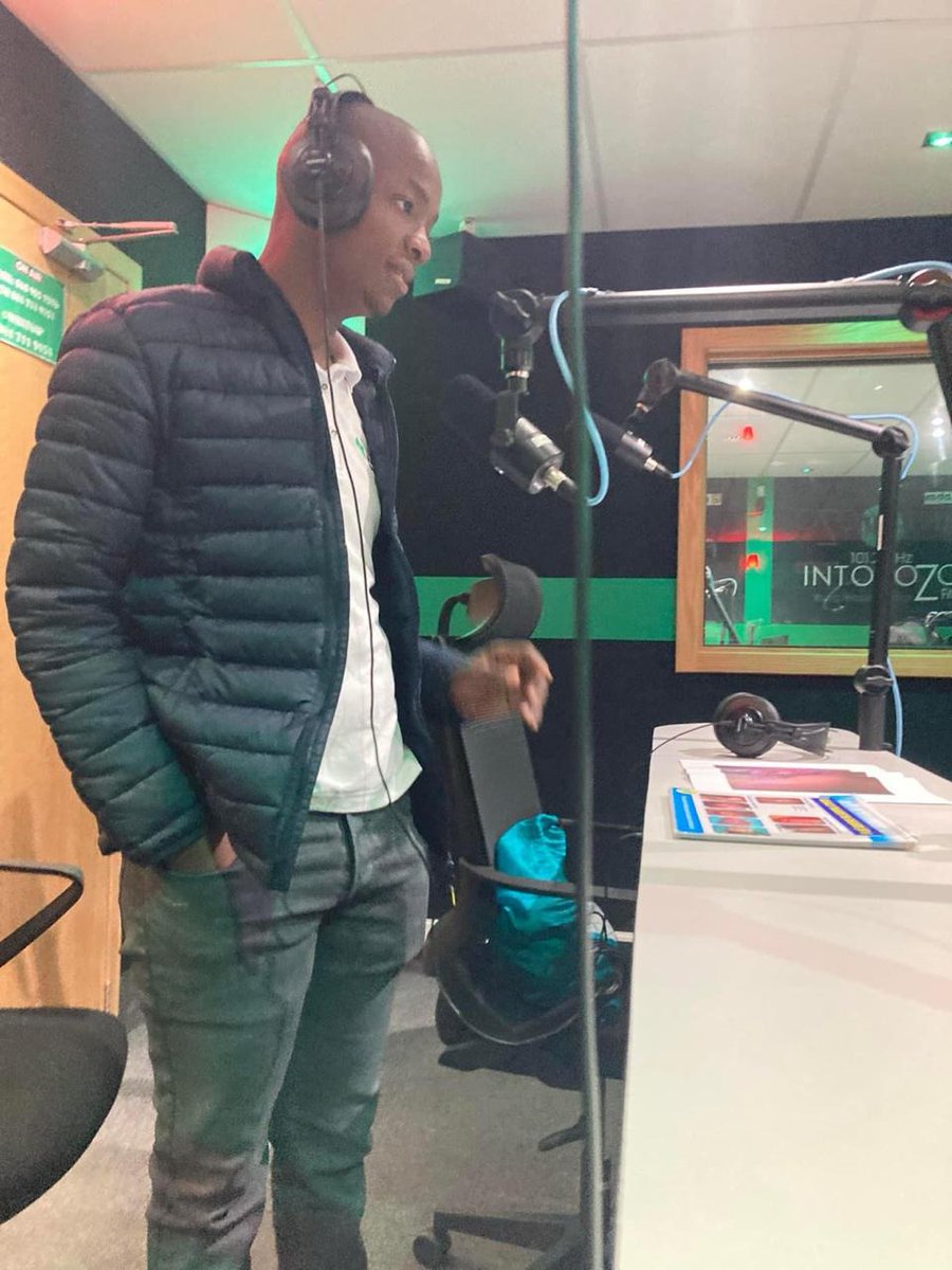 PhakamaniEmpow1's tweet image. Catch me live on INtokozo 101.2FM today at 10H15AM on The Mid Morning Justice with Amanda Nkosi &amp;amp; Tracey Ndaba as we dive deep on Men&apos;s empowerment corner.
#BeTheException 
#MenEmpowerment #MadodaPhakamani 
#Phakanele #Msoeffort