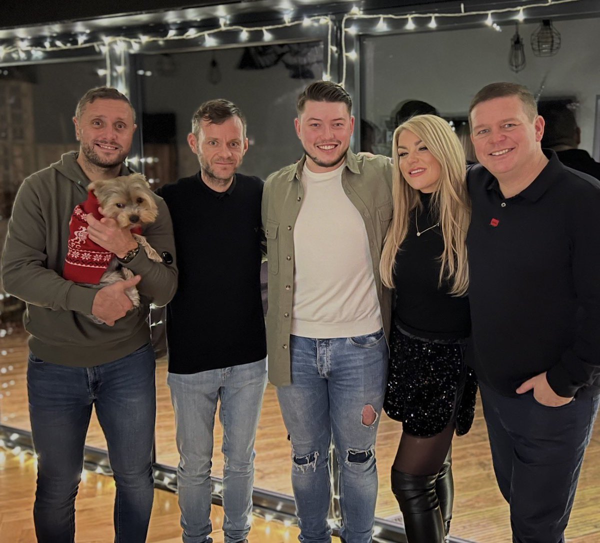 BUSAPAR3's tweet image. Happy birthday 🎂🎉🎁 @beeeej82 &amp;amp; @x_amy_j_x ❤️ you both, would go to the ends of the earth for you both! Have the best birthday! We continue to make family memories … keep being amazing! Raise many glasses for me 🍻 #blessed #cousins #twins #family