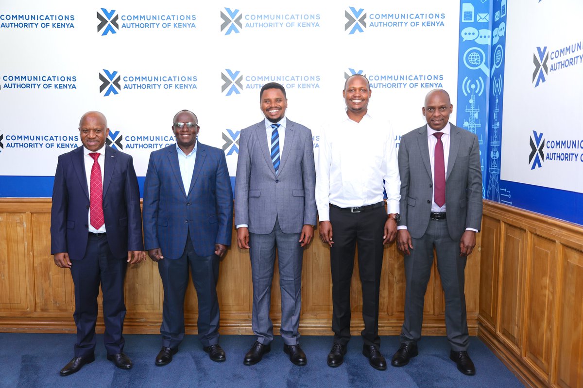 CA_Kenya's tweet image. Celebrating 25 years of innovation with bold digital steps! CA’s leadership onboards the Annual Procurement Plan to the eGP system, championing transparency, efficiency &amp;amp; good governance. #CAAt25 #DigitalExcellence #eProcurement @CharlesKarondo @Mugonyid @KeTreasury @honkabogo