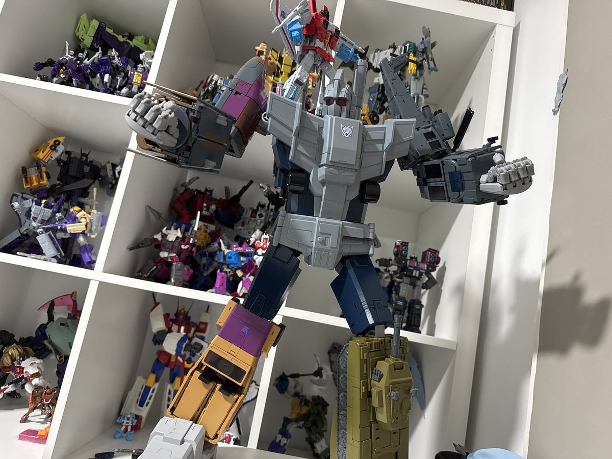 bunzobuggo's tweet image. This set is the definition of hell yeah