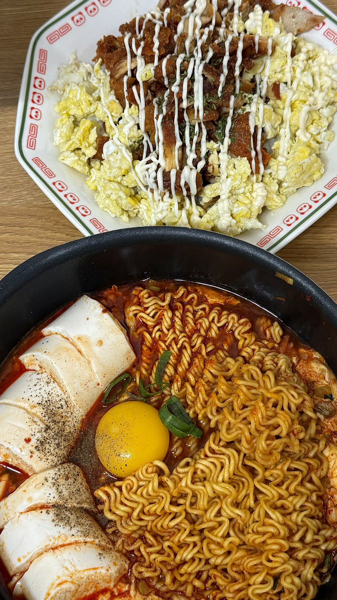 순두부열라면 너무 예쁘게 끓여졋어요…//