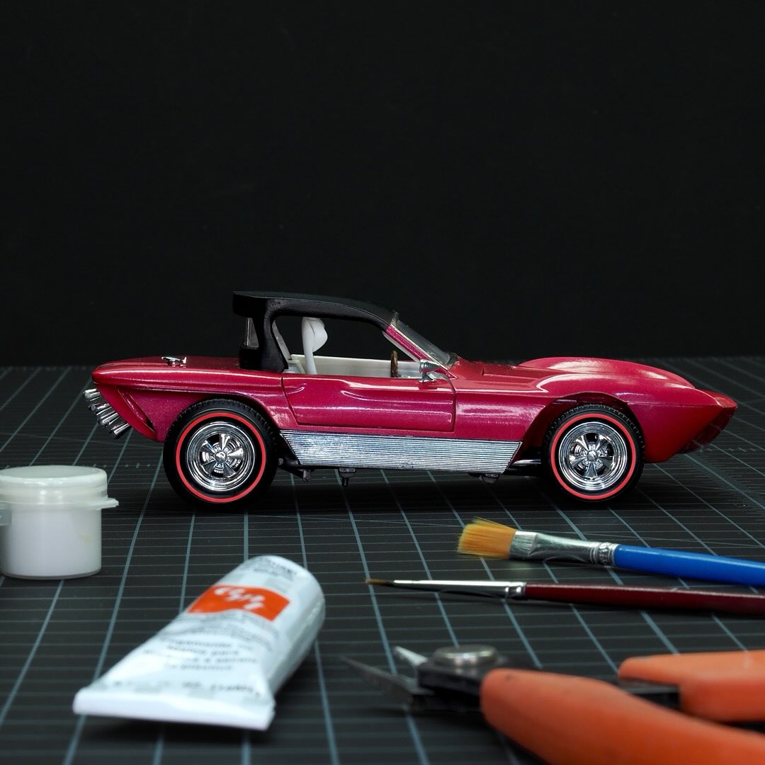 kuri_no_sato's tweet photo. やっと正式発表‥何とか欲しい処‥
『Take it to the Red Line 📷
@hotwheelsofficial 1:25 scale Python model kit coming soon from MPC! #round2models
Built and painted pre-production sample shown. Subject to changes in production. Due December 2025.』
https://t.co/x4KRfwh0M9 https://t.co/vcH803la5S