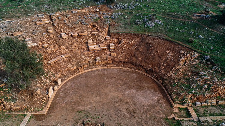 aakultursanat's tweet image. - Kazılar sayesinde tahribatlar sıfıra indirildi

⛏️ Gölyazı&apos;daki antik tiyatroda seyirci basamakları orijinal yerlerine yerleştiriliyor v.aa.com.tr/3739584