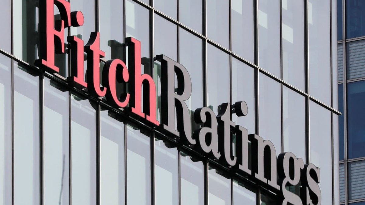 #Fitch’ten #Türkiye tahminleri

Fitch Ratings, Türkiye’nin borç sermayesi piyasasının güçlü büyümesini sürdüreceğini ve 2026’da 550 milyar dolara çıkacağını öngördü. Raporda, sukuk piyasasındaki hızlı artış da dikkat çekti.