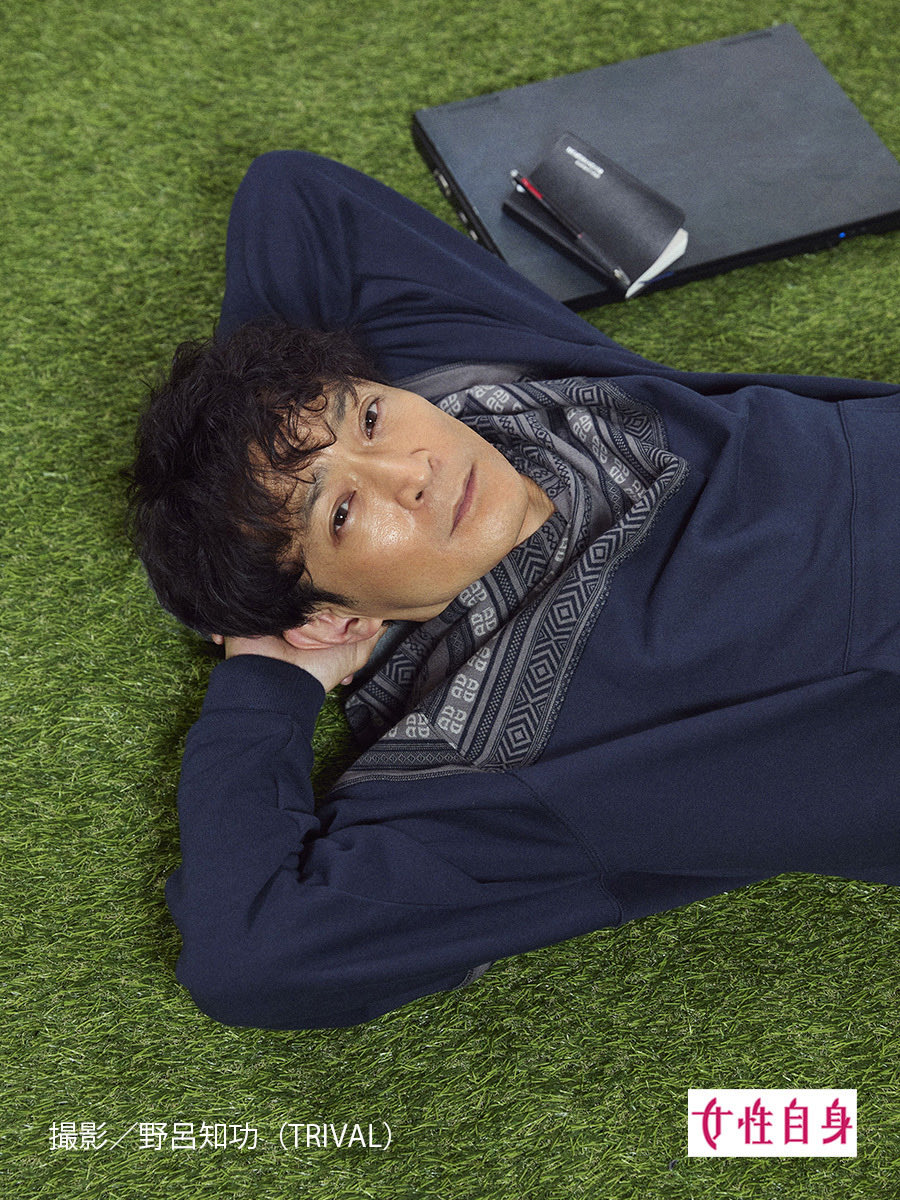 ＼#女性自身 発売中！／

ˏˋ💖#津田健次郎 さん💖ˊˎ˗
撮り下ろし＆インタビュー掲載
━━━━━━ ✦ ━━━━━━
#ロイヤルファミリー 出演の津田健次郎さん🐎
「競馬は馬券を当てるだけの世界ではなく」

感想は #女性自身のグラビア で！
🛒 amzn.asia/d/bFfMACH