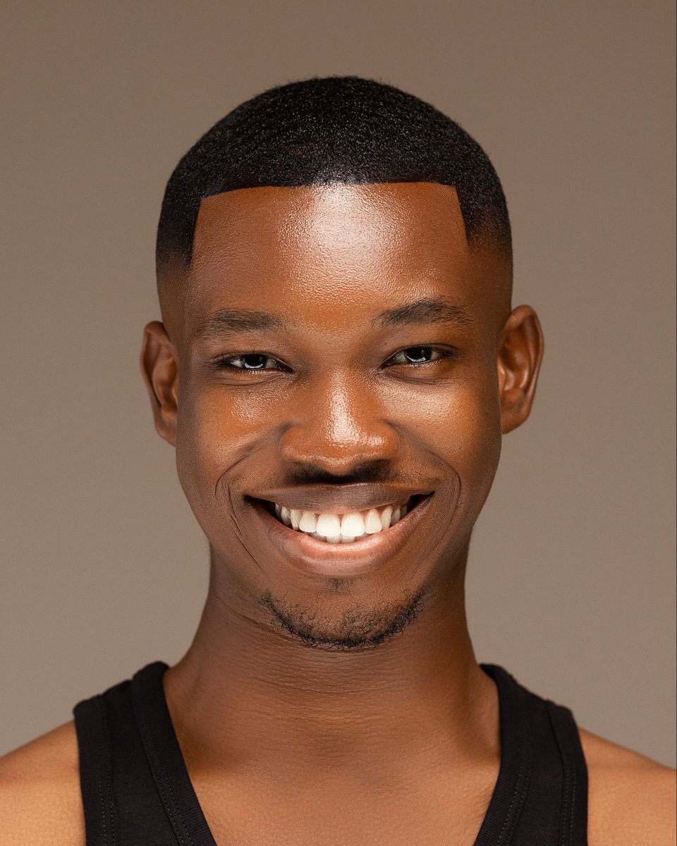 ajiboye_bukunmi's tweet photo. HEADSHOTS ππ
#actorheadshot #nollywood #actor https://t.co/5bPzMMbgJr