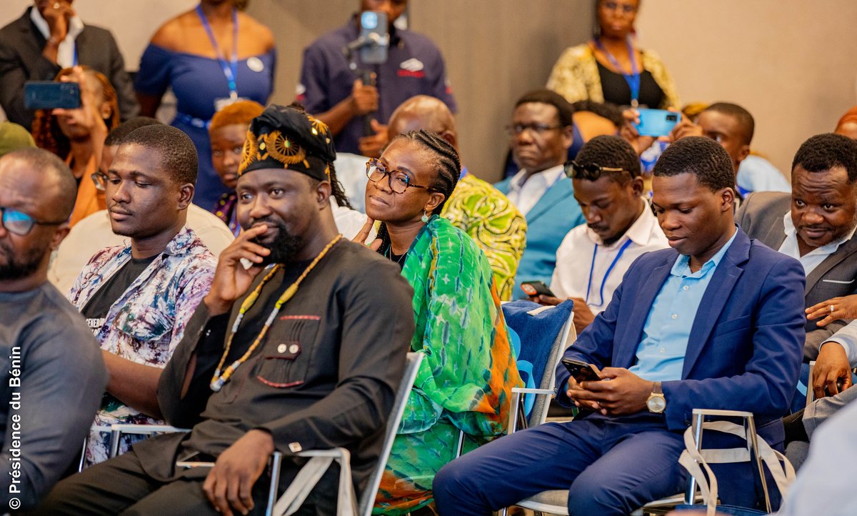 #Gouvbenin | #Wasexo | #BeninNumerique | #JaimeMaLangue |

🚩 Lancement du Projet JaimeMaLangue : Vers la construction d'une IA adaptée aux langues beninoises

🌐 Retrouvez l'article intégral et les photos officielles sur ce lien => gouv.bj/article/3343/