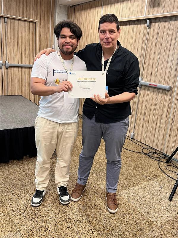 We are proud to share that Edycleyson Carlos de Souza received the Best Graduation Poster Award at the XII Brazilian School of #Magnetism 🧲.

👏 This recognition highlights the importance of young researchers and their contributions to advancing the field of magnetism.