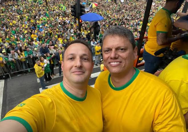 PedroRonchi2's tweet image. Quem poderia imaginar que uma pessoa que participava de manifestação pedindo anistia para golpistas iria ser contra a Polícia Federal investigar golpistas, né?