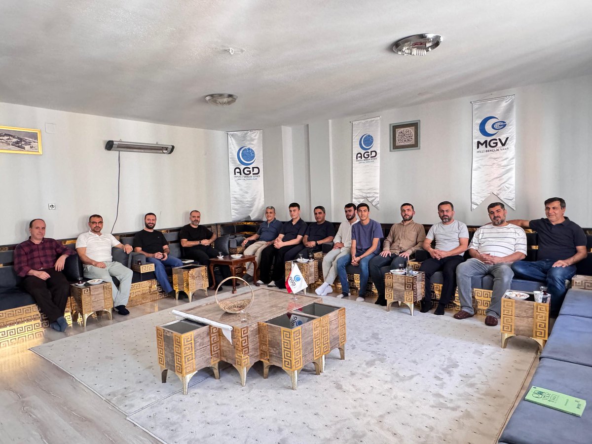 agdhatay's tweet image. 📌 AGD Hatay Şubesi İlçe Divan Toplantısı 

📍Dörtyol

@agdorgtr

#BirYıldızınİzinde #AdımAdımZafere #51Yıl #Heyecan #Gençlik #Hatay #Dörtyol