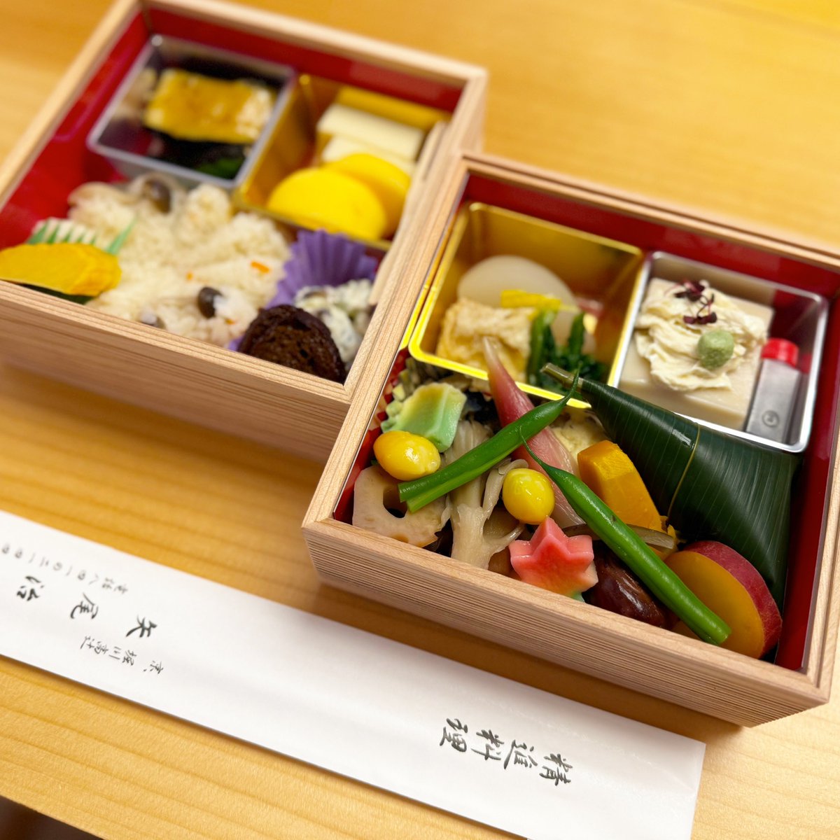 yoshimura0303's tweet photo. 昨日ランチミーティングで頂いた矢尾治さんの精進のお弁当。京都は精進料理専門の仕出屋さんがあって助かります。
いつもながら美味しく頂きました。 https://t.co/7Kv9GRJlEC
