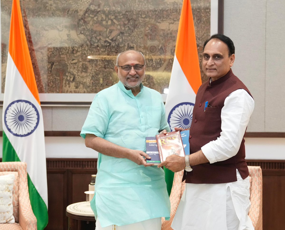 RakeshSinha01's tweet photo. I had the privilege of meeting the Hon’ble Vice President Shri C P Radhakrishna ji and presenting my books to him. He is the man with depth and the republican spirit.
@CPR_VP 
@VPIndia https://t.co/XUTAXQONqP