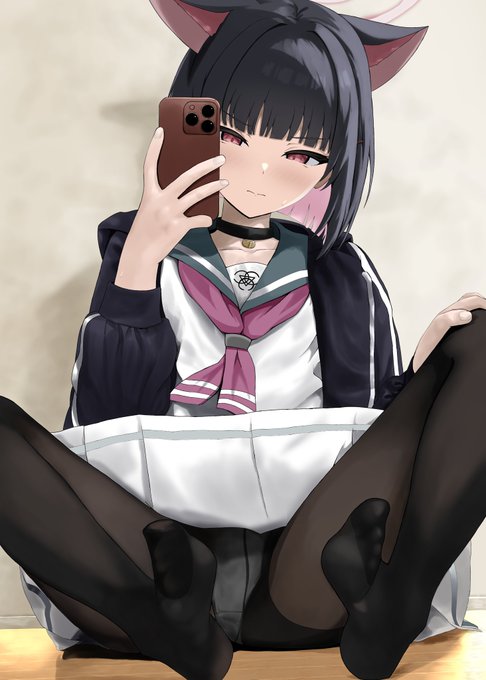 タイツの透け感越しのパンツ なぜかよりえっっつに見える 