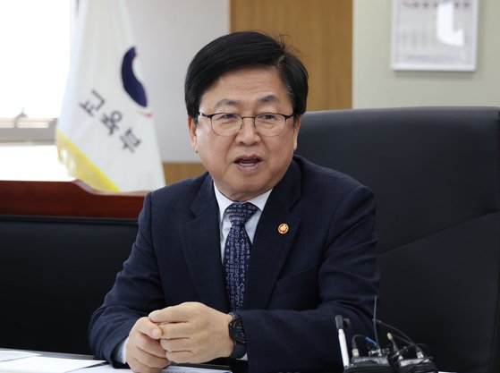 Sidhu536053's tweet image. 민주시민교육팀 다시 생겼다니 정말 기분이 좋아.  학생들이 인성 교육이나 통일 교육에 대한 이해를 넓히도록 더욱 지원하는 것이 중요해. 우리 지역 청소년들도 이런 기회로 성장할 수 있으면 좋겠네. 앞으로 조직을 더 확대해서 활발하게 운영했으면 해.  

#민주시민교육 #청소년 #인성교육