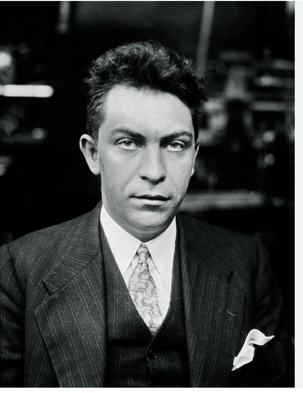 Letras en Sevilla tweet media