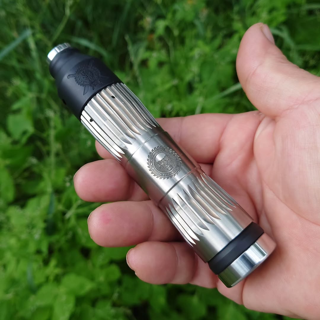 CebrjowHwScHCkj's tweet image. 今日は #チューブの日 だけど、撮り忘れたのでお気に入りで。😅💦 #compLyfe #VAPE #vape好きな人と繋がりたい #VAPE好きと繋がりたい #VAPE初心者