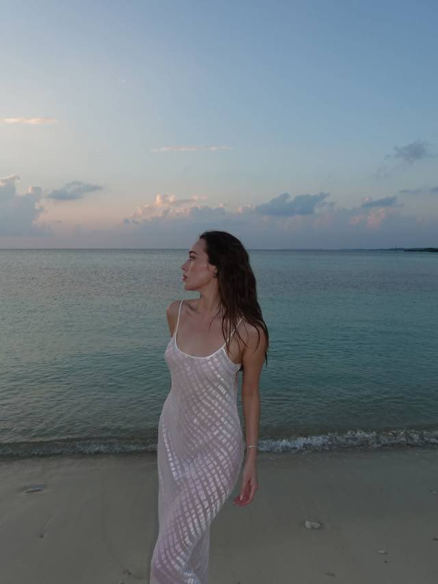 OfSpiritBox's tweet image. You had to make your own sunshine…

                             … but now the sky is opalite!