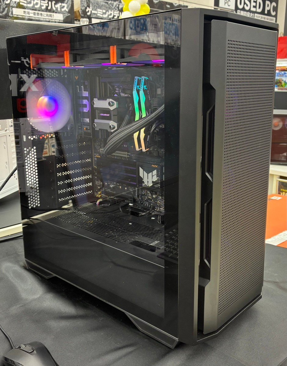 ap_hironishi's tweet image. 🔥自店組立PC紹介🔥
Ryzen7 9700Xかつメモリ32GB(DDR5)搭載の
ゲーム向きPC✨✨
グラボ非搭載なのでお客様の好みに合わせたカスタマイズが可能☺
パソコン買い替え検討中やこれから始めようと考えている方はぜひ当店まで!!!

＃AMD　#ゲーミングPC