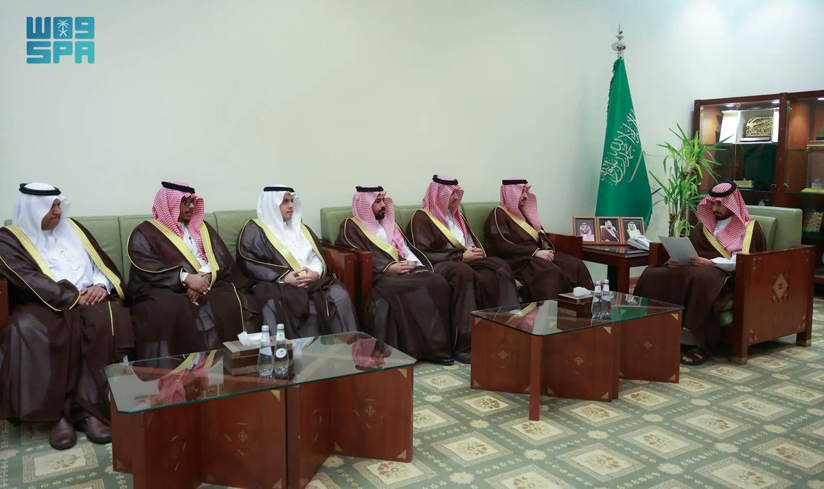 الأمير فهد بن محمد بن سعد يستقبل رئيس وأعضاء ورؤساء اللجان بغرفة الخرج kcci.org.sa/%d8%a7%d9%84%d…