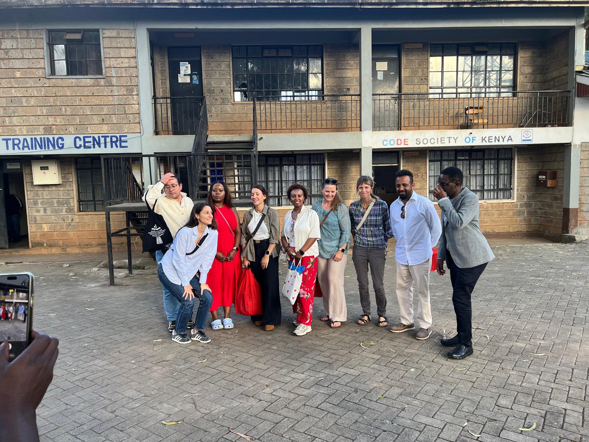 youthVoicesCom's tweet photo. We were glad to host delegates from the Global Family Reunification Network (#FRUN) at YVC.
We shared our work in family reunification, education, and livelihoods, and visited #KivuliCarvings and #CodeSocietyofKenya to highlight refugee-led impact on the ground. https://t.co/E8ZI4WlFfG