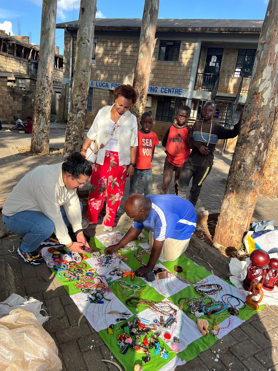 youthVoicesCom's tweet photo. We were glad to host delegates from the Global Family Reunification Network (#FRUN) at YVC.
We shared our work in family reunification, education, and livelihoods, and visited #KivuliCarvings and #CodeSocietyofKenya to highlight refugee-led impact on the ground. https://t.co/E8ZI4WlFfG