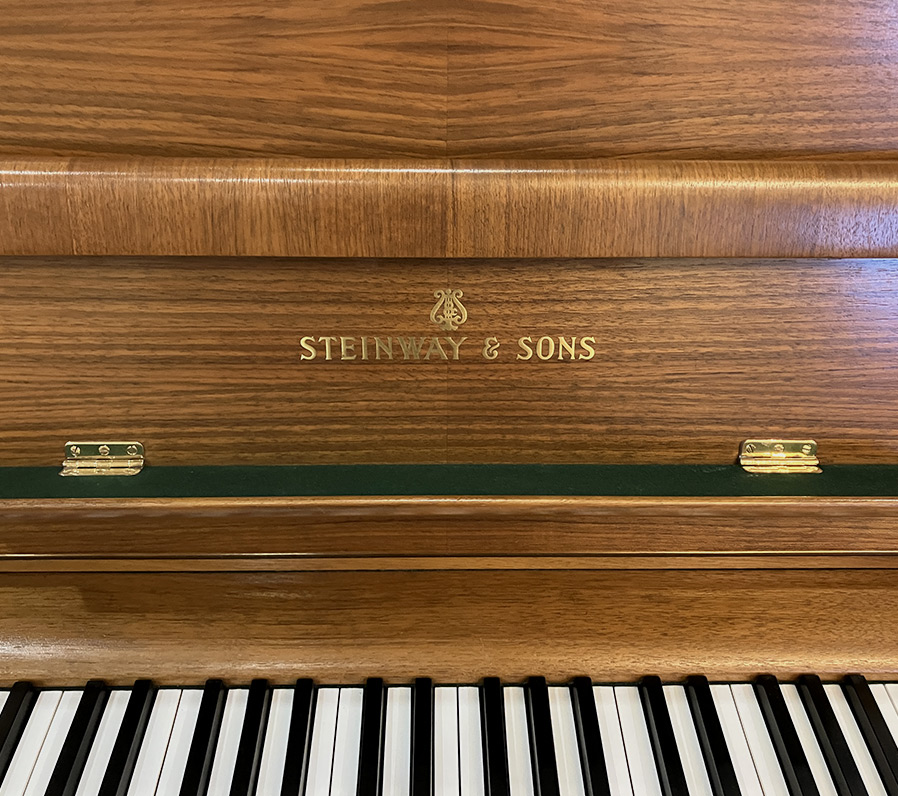 importedpiano's tweet photo. 今日のピックアップピアノは、

低音から高音までバランス良く、
透明感のある明るい音色。

【新入荷商品】
「スタインウェイ Z-114 1972年製」です。

詳しくは
https://t.co/xsa717tpEe

#スタインウェイ #スタインウェイピアノ #steinway #輸入ピアノ #輸入ピアノジャパン #piano #importedpiano https://t.co/TBu7tryHbl