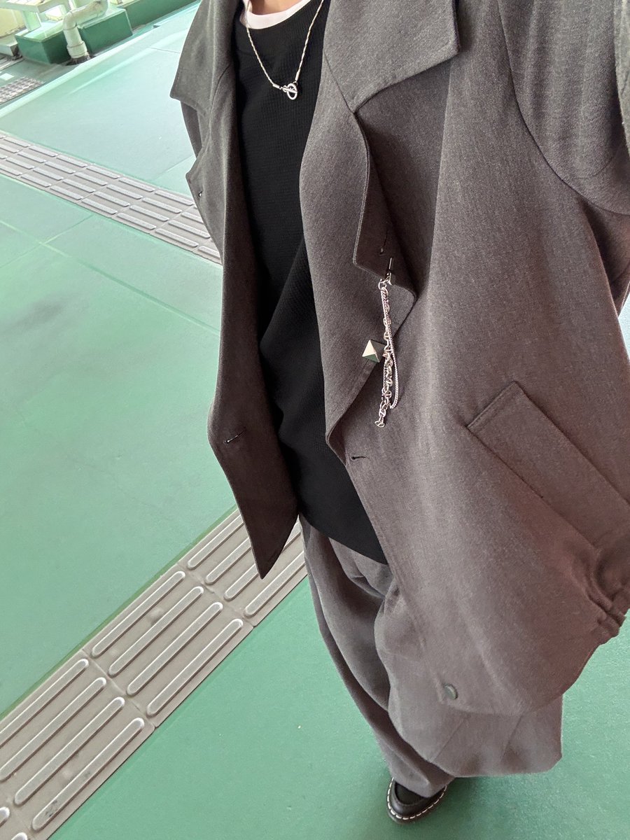 時給1700円の男 tweet media