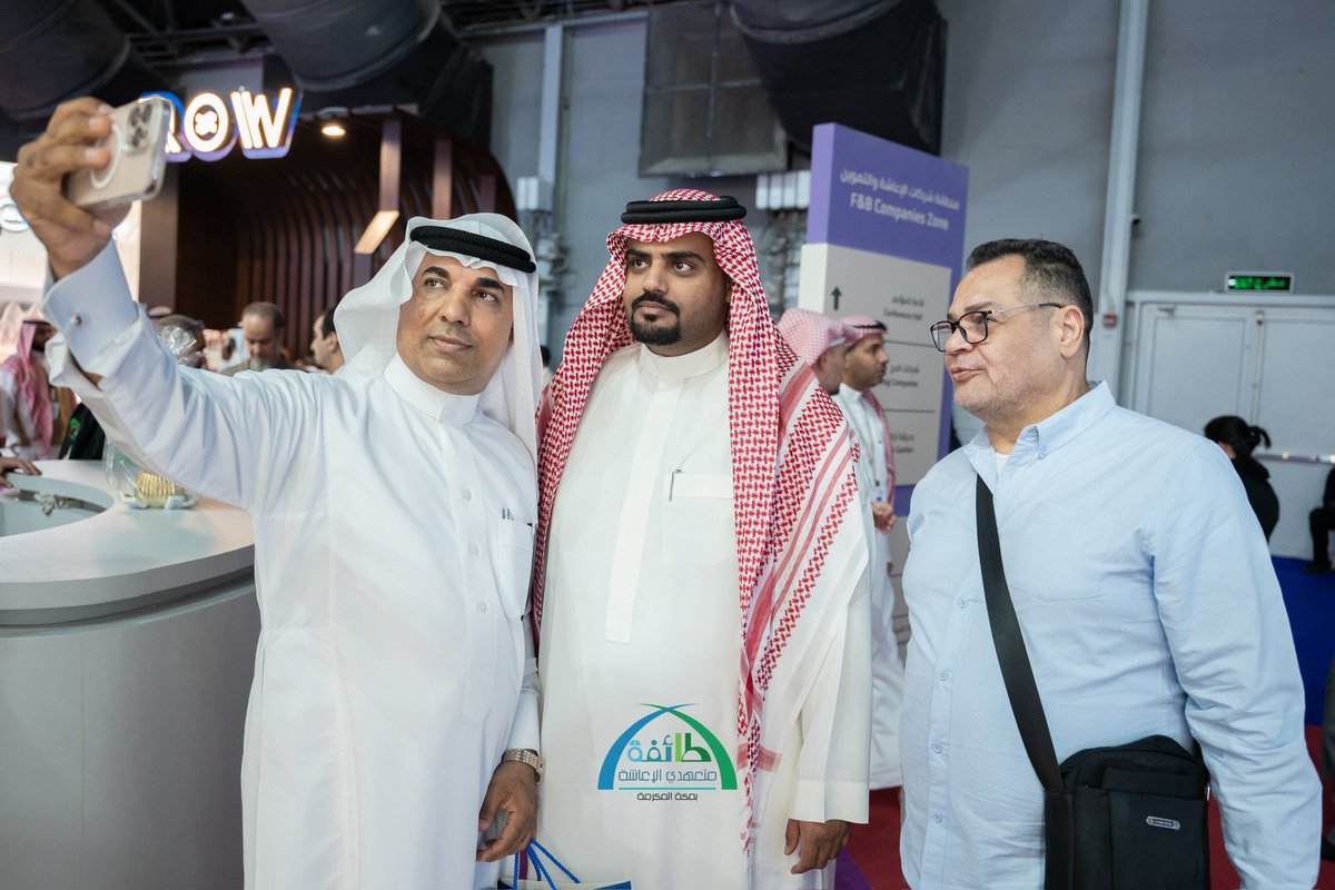 طائفة متعهدي الإعاشة tweet media