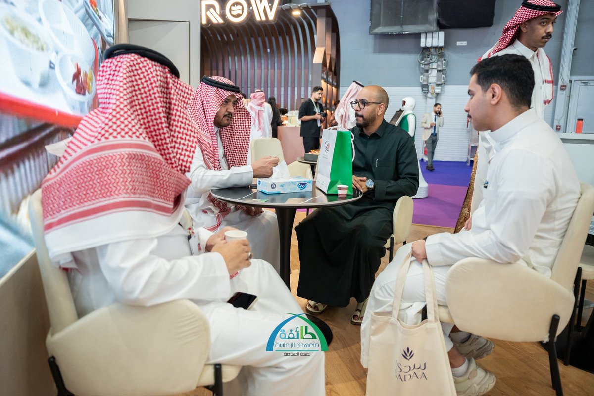 طائفة متعهدي الإعاشة tweet media