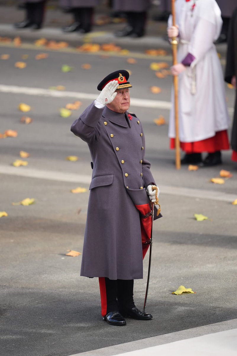 of_8333's tweet photo. They shall grow not old, as we that are left grow old. 

Age shall not weary them, nor the years condemn.

At the going down of the sun and in the morning. We will remember them. #thankyou #remembranceday #Freemasons #freemasonry #masonry #masonic #mason #service https://t.co/nZttYBsQVB