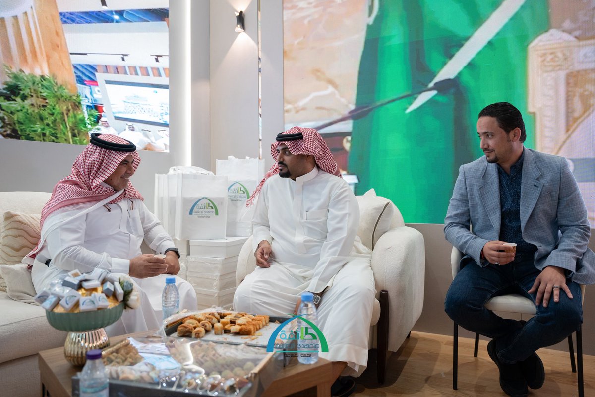 طائفة متعهدي الإعاشة tweet media
