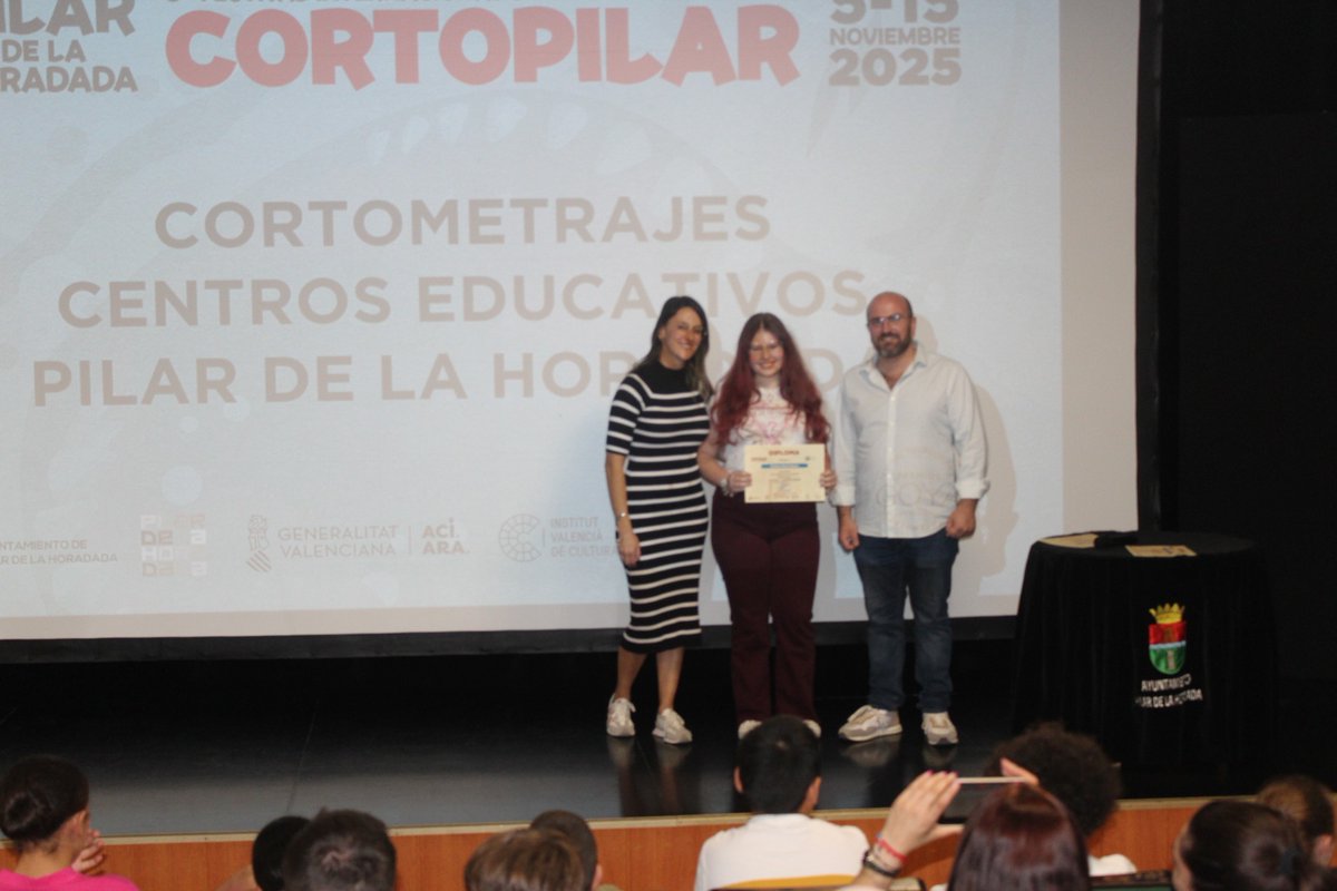 📍 Mejoramos el servicio de recogida selectiva de residuos ♻️.

➕contenedores🟡 (envases) y 🔵 (papel y cartón) que vamos a empezar a instalar de manera gradual
➕capacidad de carga del nuevo camión
➕frecuencias de recogida
➕agilidad y rapidez
➕respeto al medio ambiente