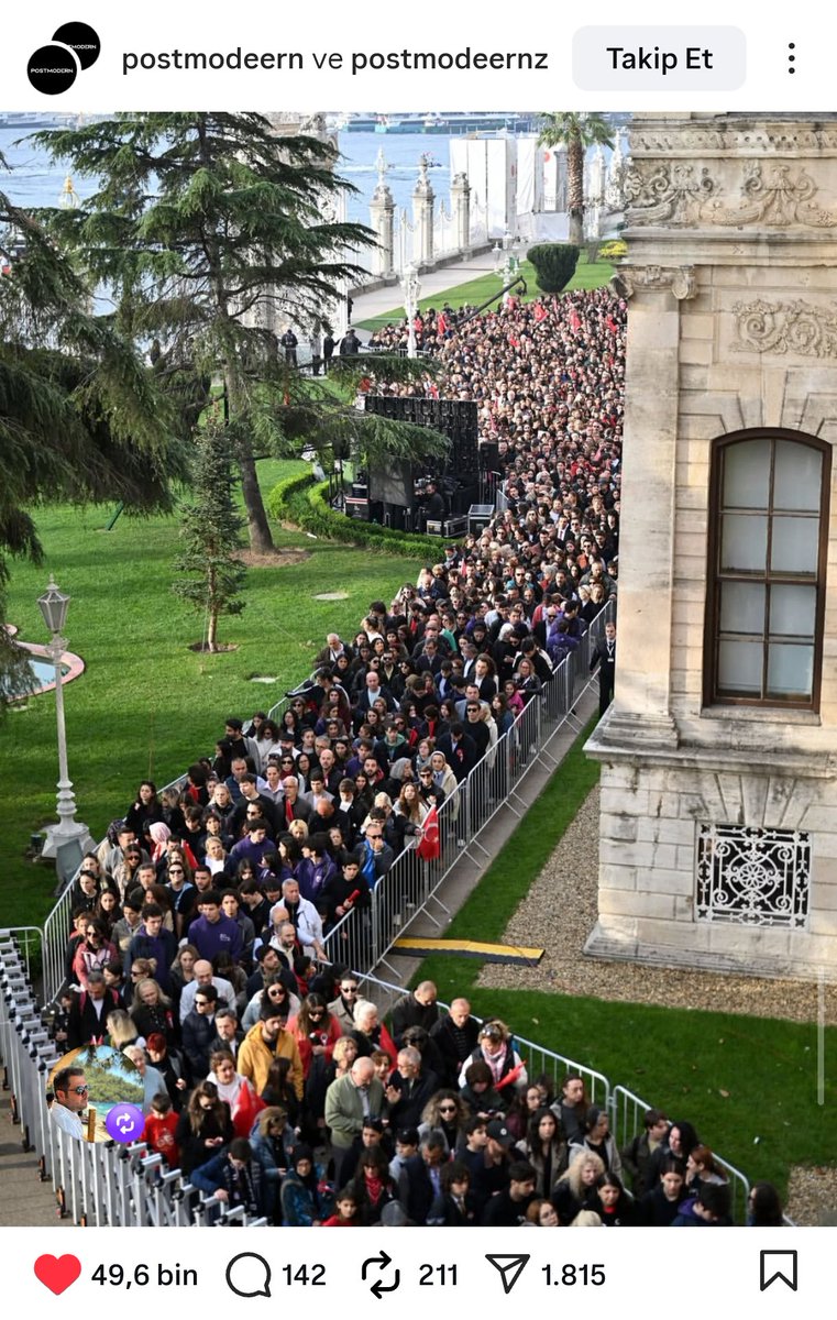 10 Kasım sabahı saat 08:45 
Sucuk ekmek yok, kmçay paketi atan yok, otobüs kaldıran falan yok.