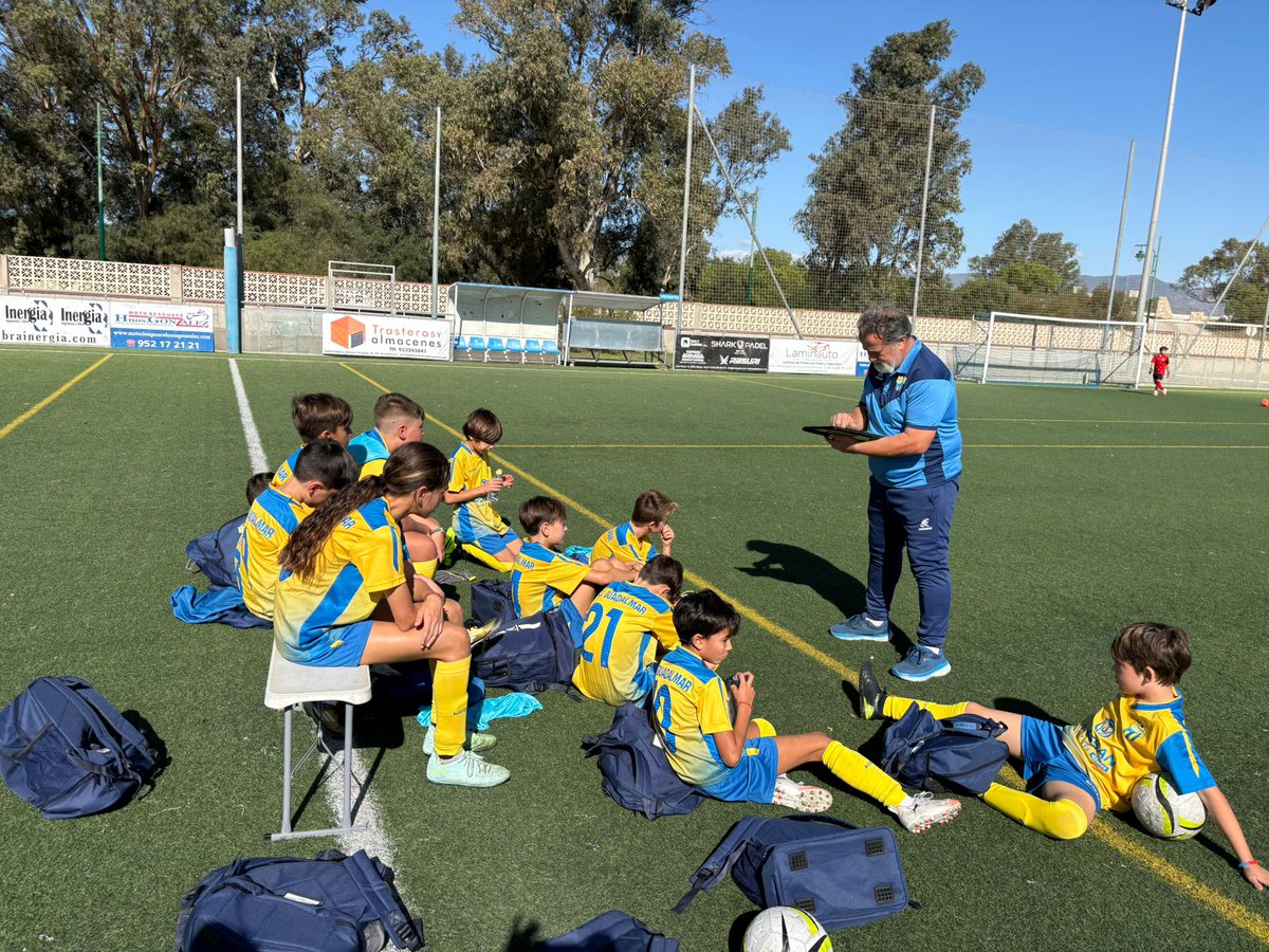 Cuarta Alevín del <a href="/GuadalmarCD/">GuadalmarCD</a> .
Aprendiendo, a su paso. Futuro.