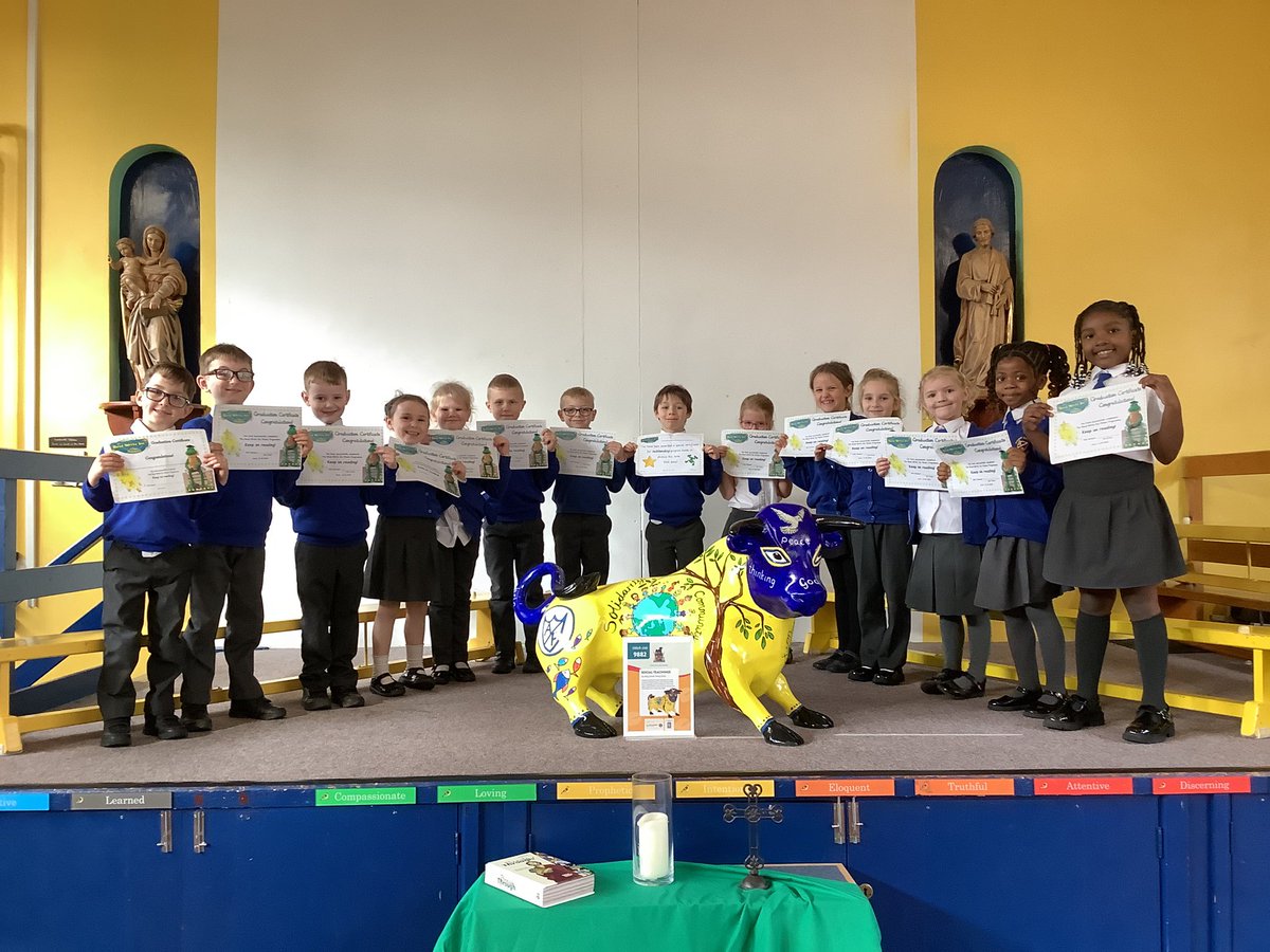 AbbeyPrimary's tweet image. Well done to all of these #Y2 children who have graduated from #phonics! 👏⭐️ #reading