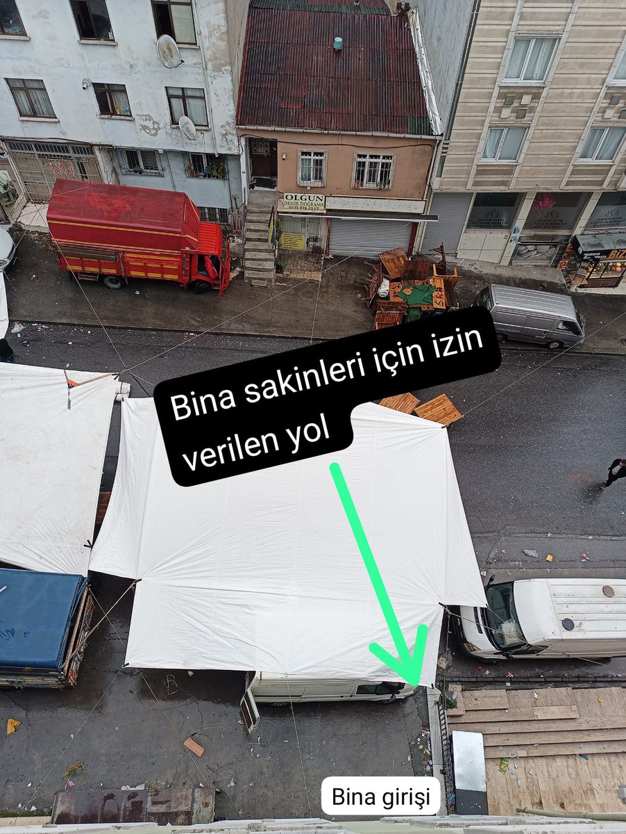 Pınar mahallesi Yaşar Kemal Caddesi No 41/1 binanın girişi bu şekilde her salı günü kapalı Pazarının dokunulmazlığı mi var bina da oturanlarin çoluk çocuk engelli hamile Bebek Arabası sürenin hakkı yok mu?

<a href="/ibbzabita/">İstanbul Büyükşehir Zabıta</a> 
<a href="/EsenyurtBLDYS/">Esenyurt Belediyesi</a> 
<a href="/IBBcozummerkezi/">İBB Çözüm Merkezi</a> 
<a href="/IBBcozummerkezi/">İBB Çözüm Merkezi</a>
