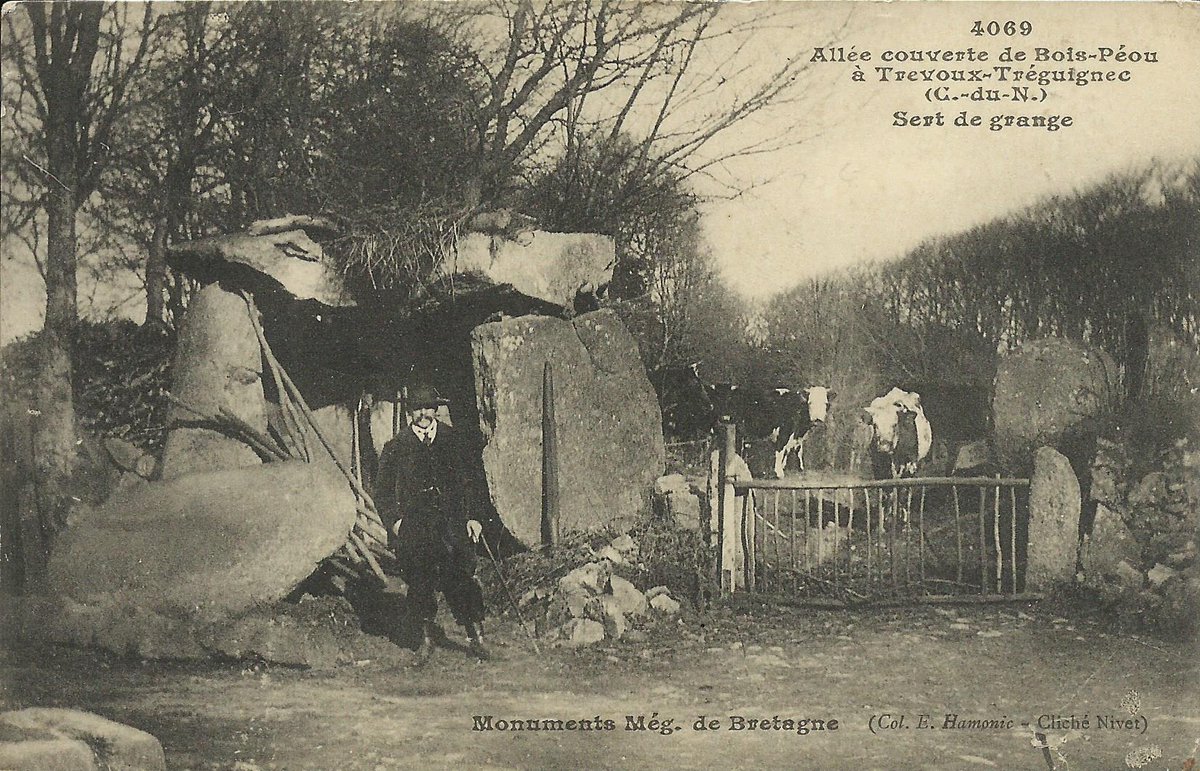 In the early 1900s the 18m long allée couverte of Coat-Mez in Trévou-Tréguignec (Côtes-d’Armor) was being re-used as a barn by a smartly dressed dairy farmer judging from this card by Emile Hamonic in St-Brieuc. #TombTuesday.