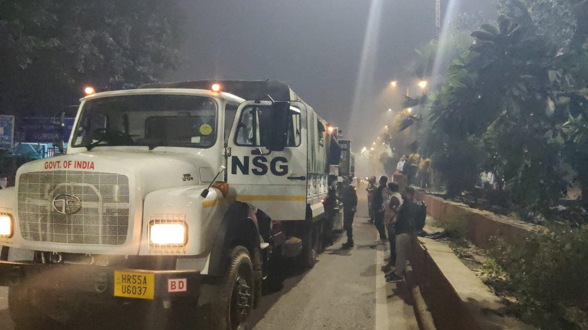 mkyindian's tweet image. Delhi Blast Raises Fidayeen Attack Fear, i20 Links to Faridabad Terror Module Under Investigation

Initial probe suggests detonators used for Delhi Red Fort blast, links with Faridabad terror module: Sources

#WhiteCollarTerrorModule #FaridabadTerrorModule #DelhiBlast #Jihsdists