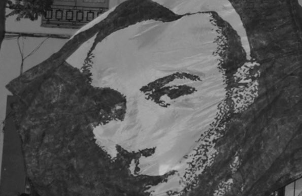 Dieciocho años de “lo de Carlos”. 
Dieciocho años luchando contra todo aquello por lo que tú diste la vida. 
Dieciocho años poniendo el cuerpo para que las calles sigan siendo nuestras.  
Pero sobretodo, dieciocho años manteniendo viva tu memoria. 

¡No olvido, ni perdón!