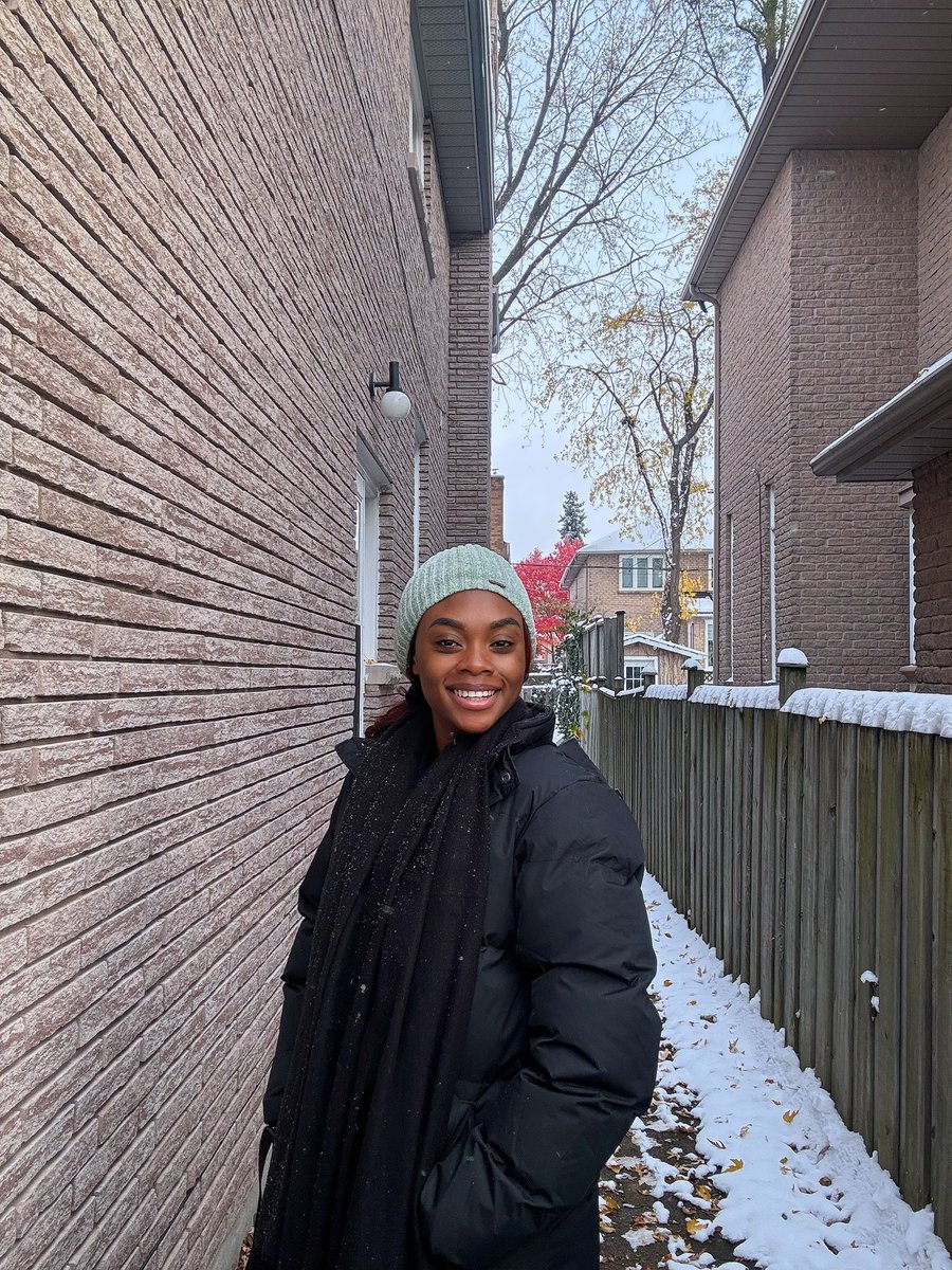Temibillions's tweet photo. It’s that time of the year ❄️ https://t.co/9UUvdWRgqM