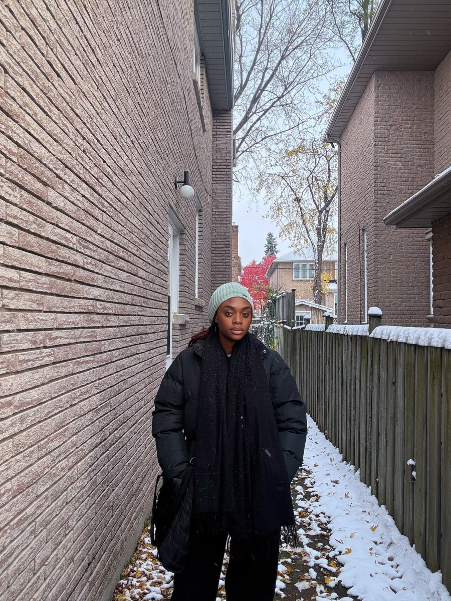 Temibillions's tweet photo. It’s that time of the year ❄️ https://t.co/9UUvdWRgqM